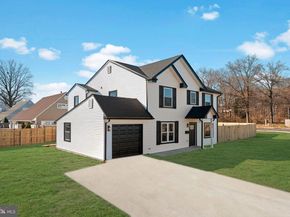 43 Petunia Road, Levittown PA 19056