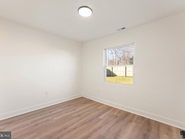 43 Petunia Road, Levittown PA 19056