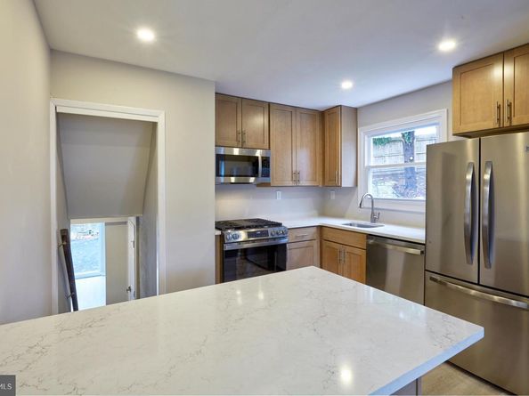 42 Russell Road, Willow Grove PA 19090