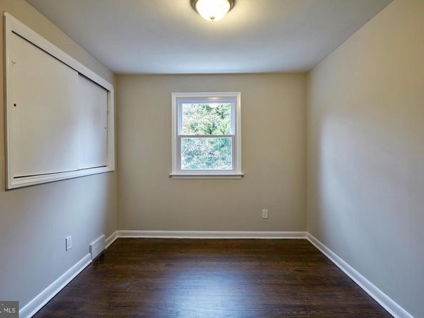 42 Russell Road, Willow Grove PA 19090