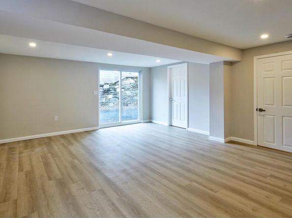 42 Russell Road, Willow Grove PA 19090