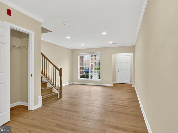 2492 Quick Street 103, Herndon VA 20171