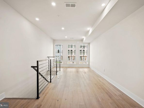 1923 Capitol Avenue NE 2, Washington DC 20002