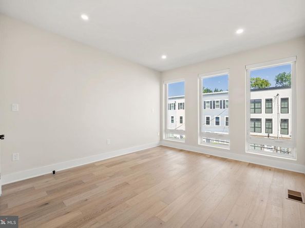 1923 Capitol Avenue NE 2, Washington DC 20002