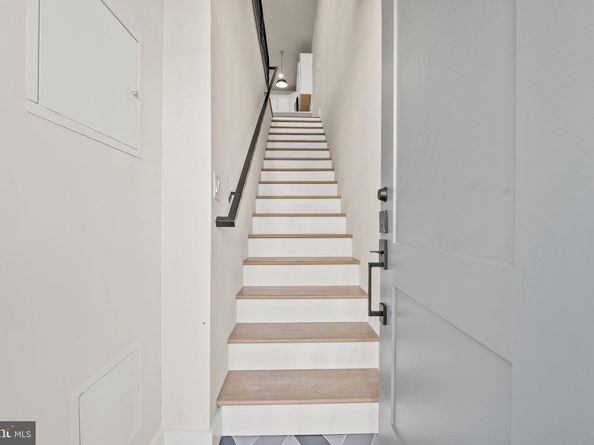 1923 Capitol Avenue NE 2, Washington DC 20002