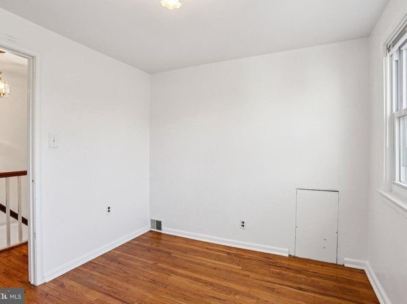 520 Overlook Road, Philadelphia PA 19128