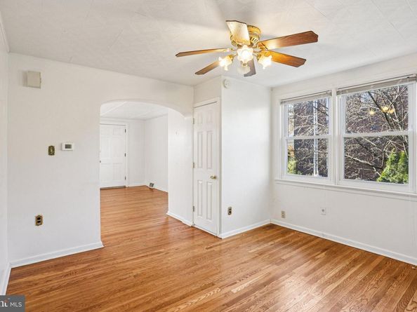 520 Overlook Road, Philadelphia PA 19128