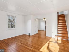 520 Overlook Road, Philadelphia PA 19128