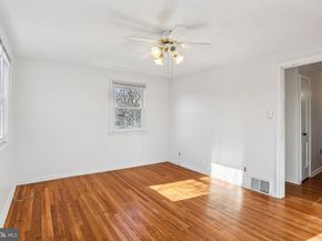 520 Overlook Road, Philadelphia PA 19128