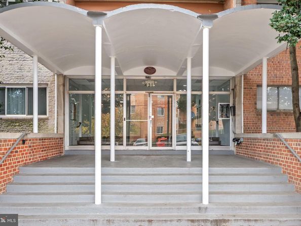 431 N Armistead Street 211, Alexandria VA 22312