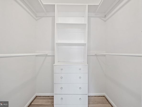 431 N Armistead Street 211, Alexandria VA 22312