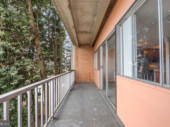 431 N Armistead Street 211, Alexandria VA 22312