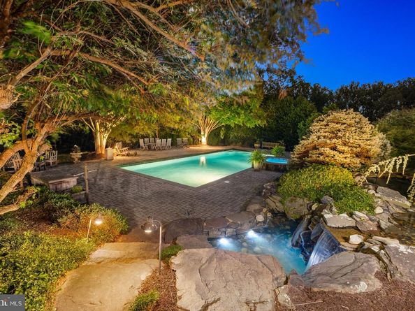 1205 Towlston Road, Great Falls VA 22066