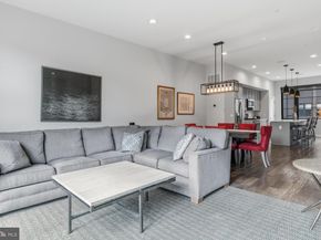 4586 Riverside Way, Philadelphia PA 19127