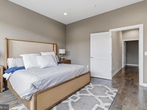 4586 Riverside Way, Philadelphia PA 19127