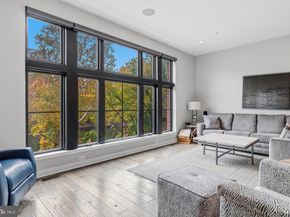 4586 Riverside Way, Philadelphia PA 19127