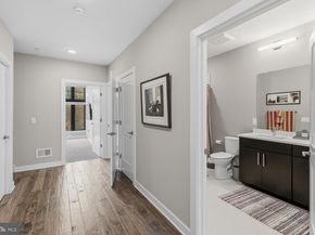 4586 Riverside Way, Philadelphia PA 19127