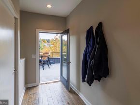 4586 Riverside Way, Philadelphia PA 19127