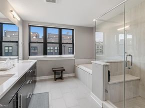 4586 Riverside Way, Philadelphia PA 19127