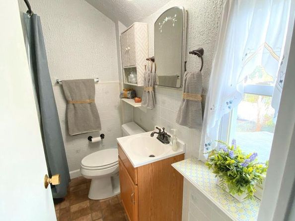 880 Quaint Street, Secane PA 19018