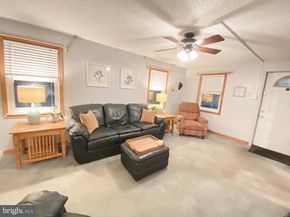 880 Quaint Street, Secane PA 19018