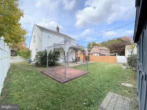 880 Quaint Street, Secane PA 19018