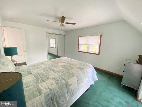 880 Quaint Street, Secane PA 19018