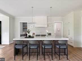 4048 21st Street N, Arlington VA 22207