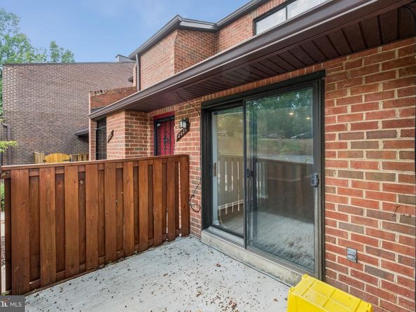 3437 Summit Court NE 3437, Washington DC 20018