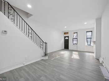 2416 N Carlisle Street