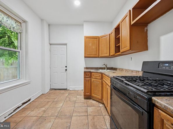 2416 N Carlisle Street, Philadelphia PA 19132