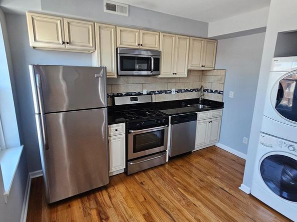 1135 E Susquehanna Avenue, Philadelphia PA 19125