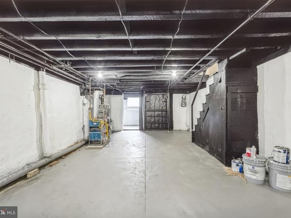 1915 W Airdrie Street, Philadelphia PA 19140