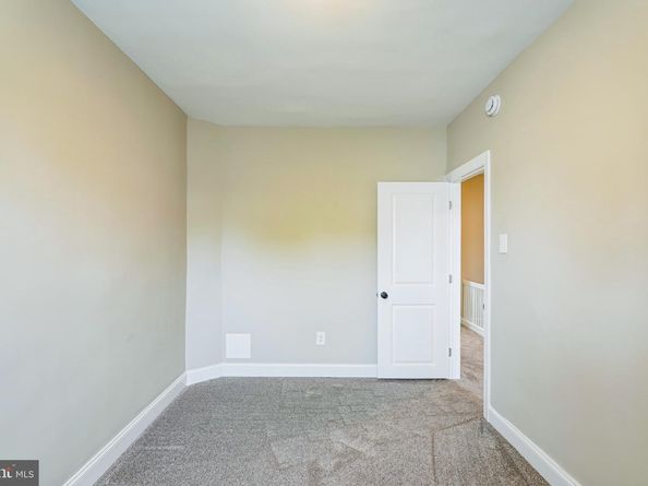 1915 W Airdrie Street, Philadelphia PA 19140