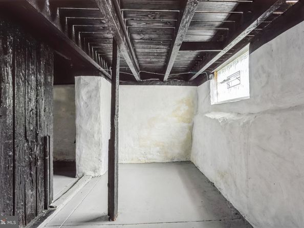 1915 W Airdrie Street, Philadelphia PA 19140