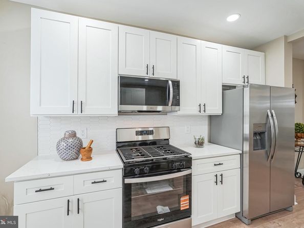 1915 W Airdrie Street, Philadelphia PA 19140