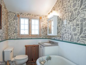 421 Midland Avenue, Wayne PA 19087