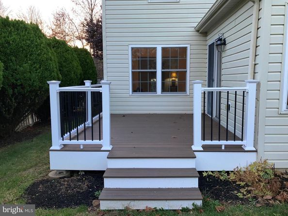 8143 Lare Street, Philadelphia PA 19128