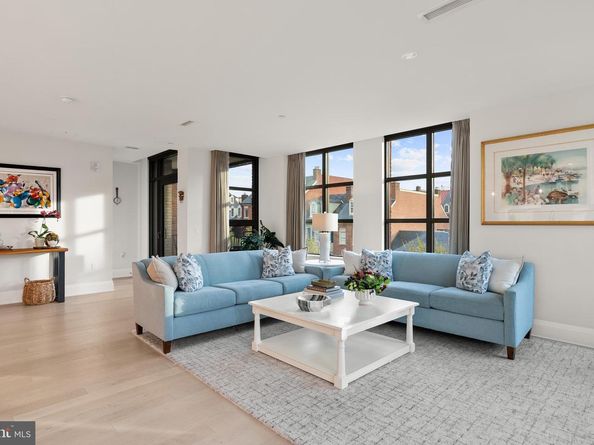 22 Bakers Walk 306, Alexandria VA 22314