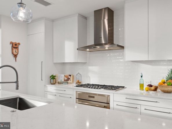 22 Bakers Walk 306, Alexandria VA 22314