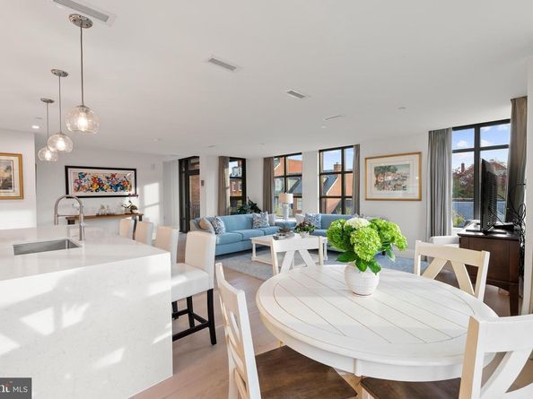 22 Bakers Walk 306, Alexandria VA 22314