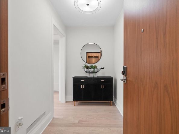 22 Bakers Walk 306, Alexandria VA 22314