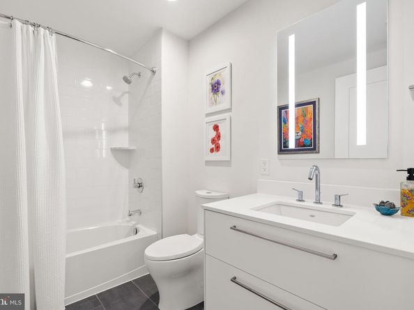 22 Bakers Walk 306, Alexandria VA 22314