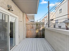 345 Roseberry Street, Philadelphia PA 19148