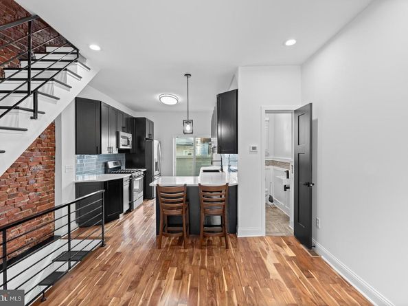 345 Roseberry Street, Philadelphia PA 19148