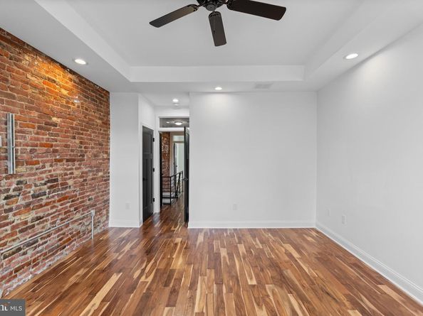 345 Roseberry Street, Philadelphia PA 19148