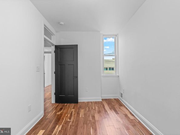 345 Roseberry Street, Philadelphia PA 19148