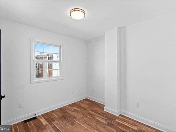 345 Roseberry Street, Philadelphia PA 19148