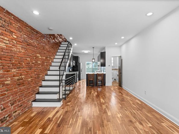 345 Roseberry Street, Philadelphia PA 19148