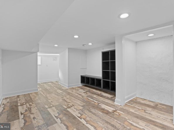 345 Roseberry Street, Philadelphia PA 19148